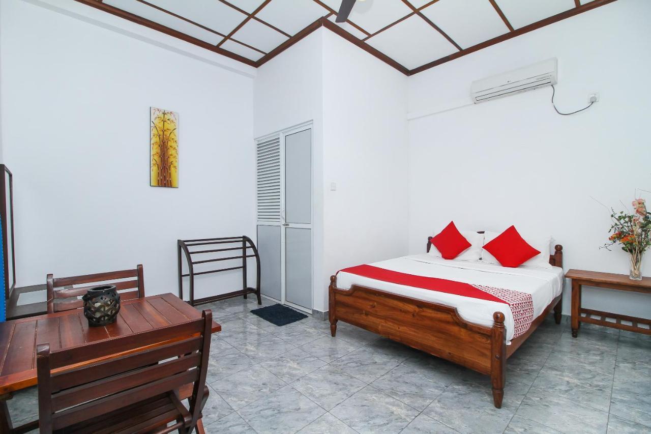 Leo'S Home Stay Dehiwala-Mount Lavinia Exterior photo