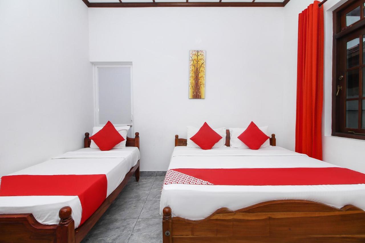 Leo'S Home Stay Dehiwala-Mount Lavinia Exterior photo